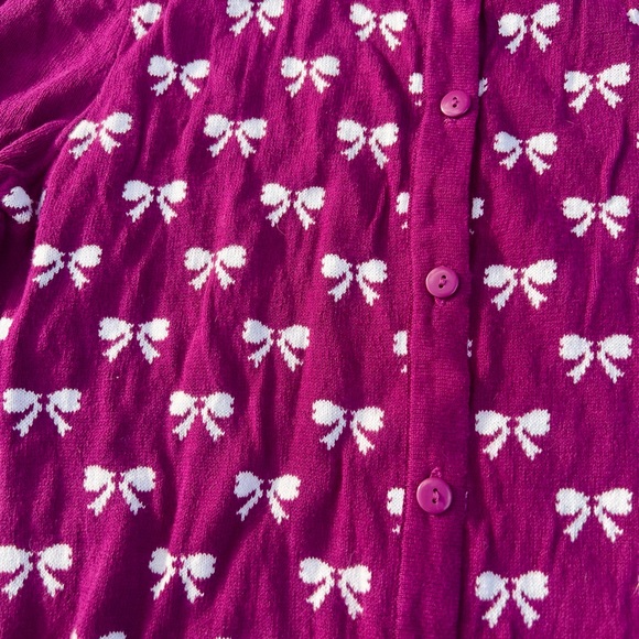 Elegant Cardigan with Bow Accents - Picture 3 of 4